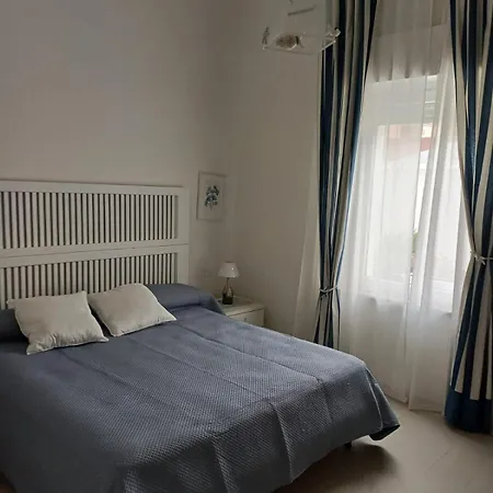 Trilocale Situato A Roseto Centro Daire *